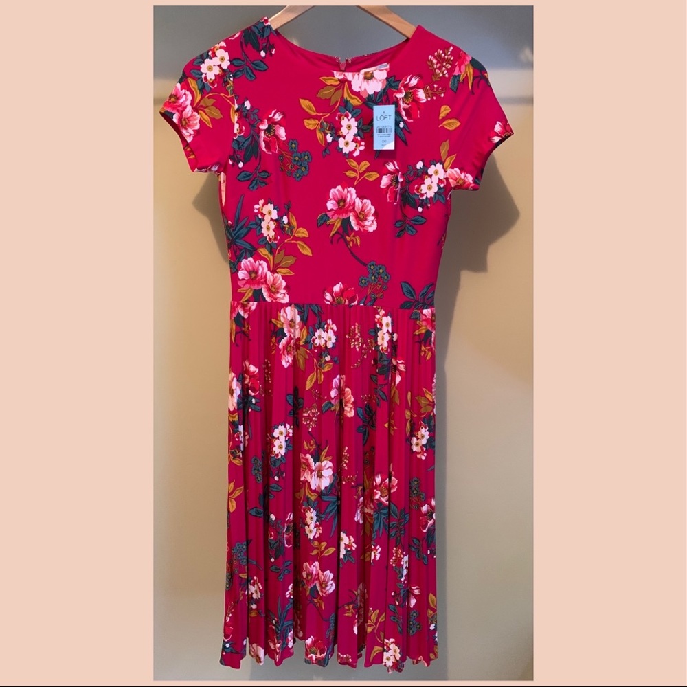 🌹HP🌹NWT LOFT  Floral Pleated Skirted Dress - Picture 4 of 6